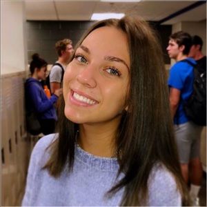 Meet your Posher, Racqueline